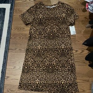 Jackson Rowe Leopard TShirt Dress in XS